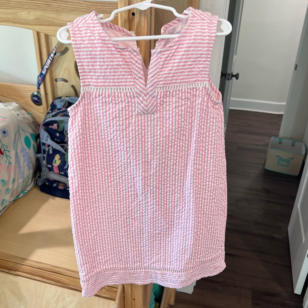 Size 6 Vineyard vines pink seersucker dress